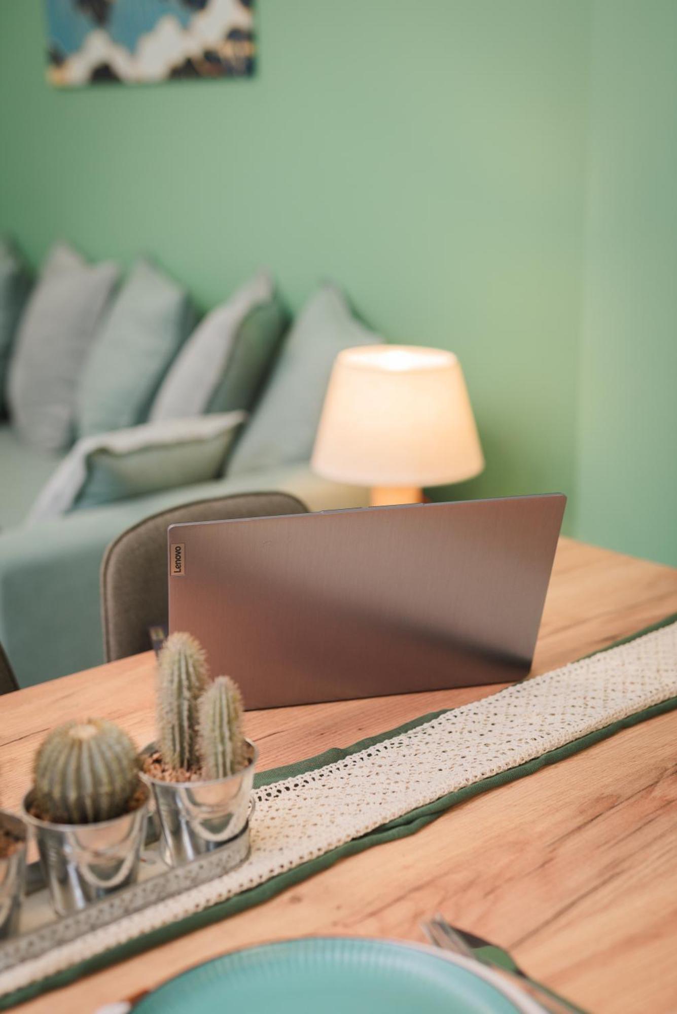 Stylish Apt W Jacuzzi, 5 Min To White Tower 테살로니키 외부 사진