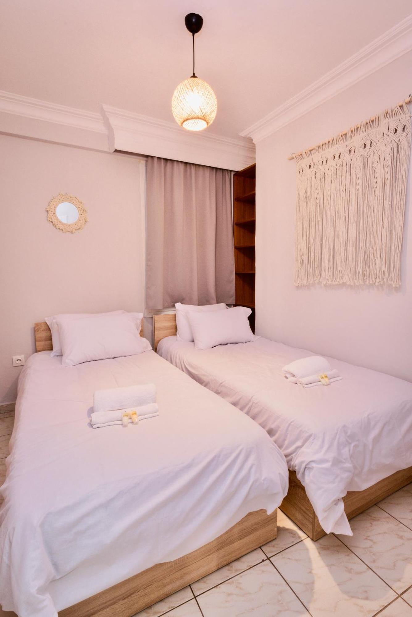 Stylish Apt W Jacuzzi, 5 Min To White Tower 테살로니키 외부 사진